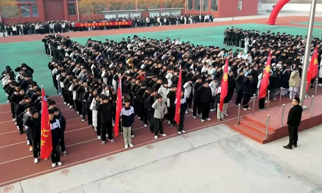 德州劳服科技技工学校全校师生为高三学子举行技能考试壮行仪式